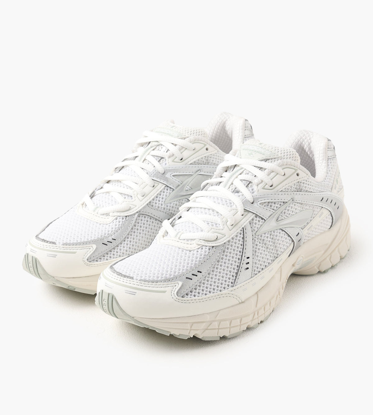 Brooks Adrenaline GTS 10 White Coconut Milk Smoke