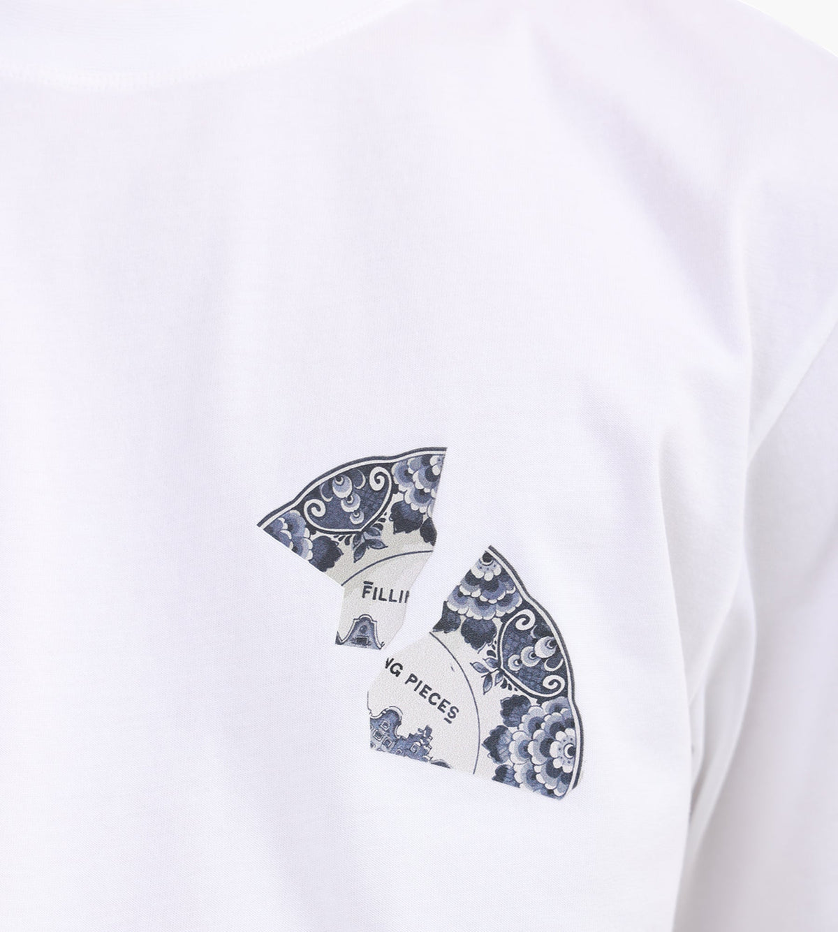Filling Pieces T-shirt Broken Plate White