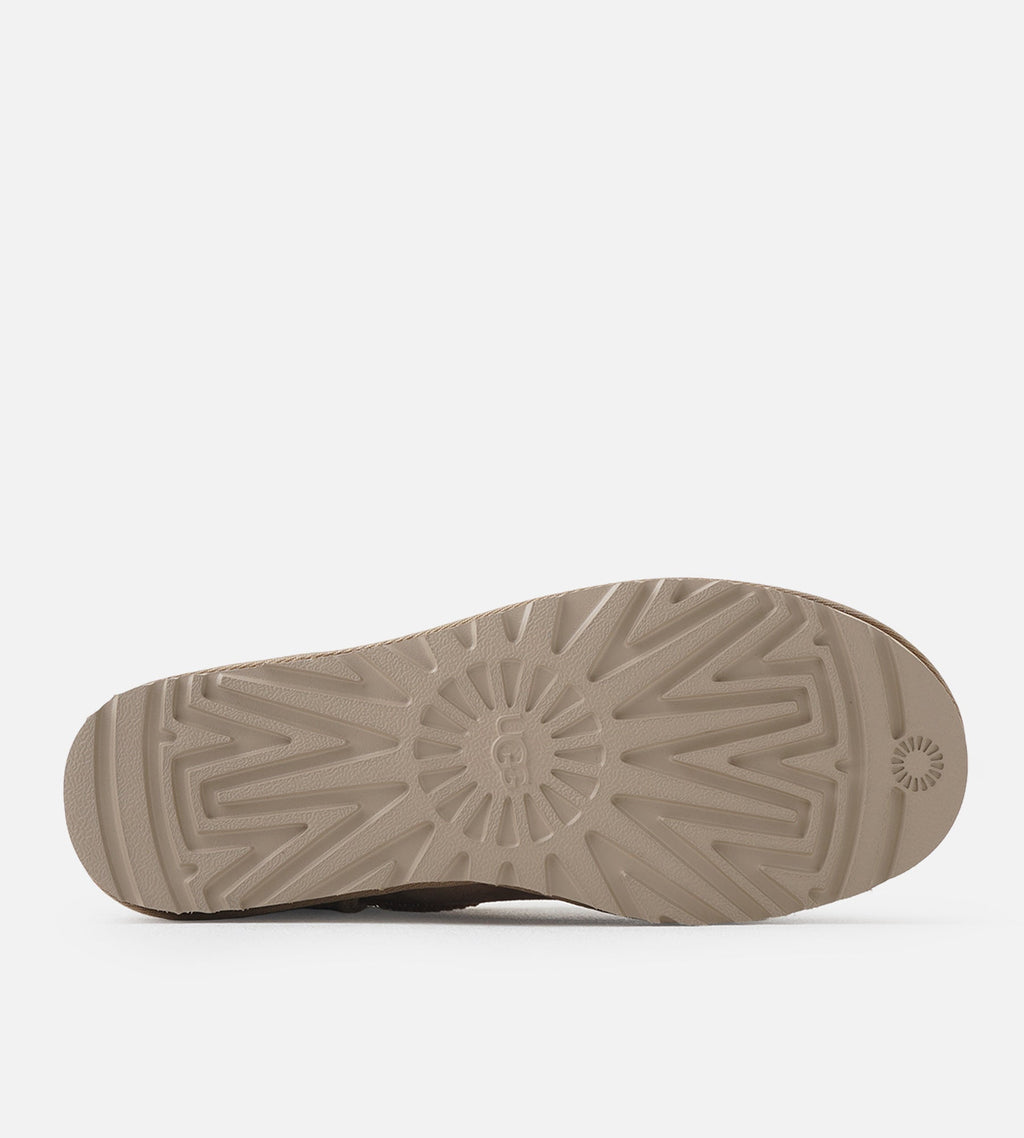UGG W Ultra Mini Bailey Bow Sand