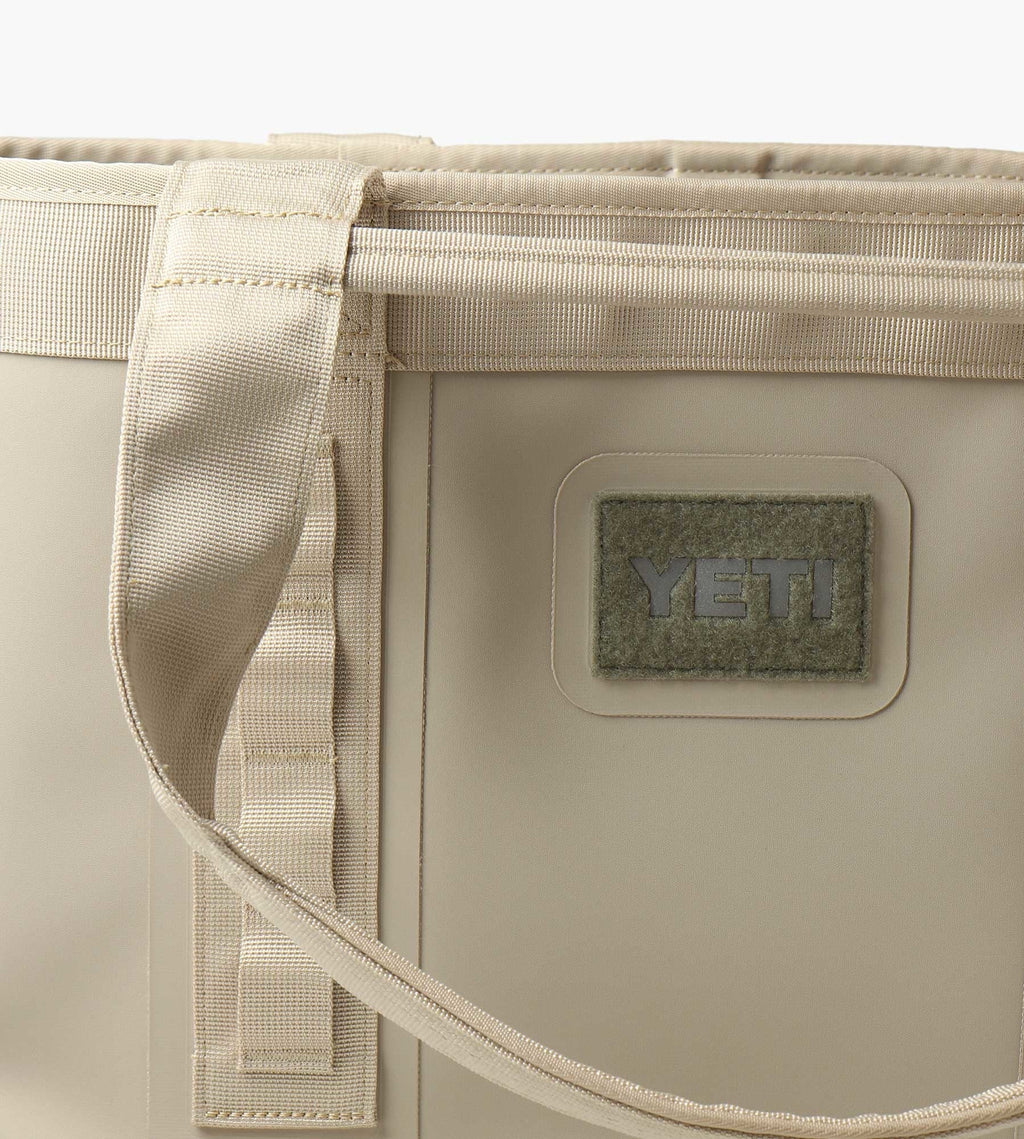YETI Camino Carryall 35 Everglade Sand