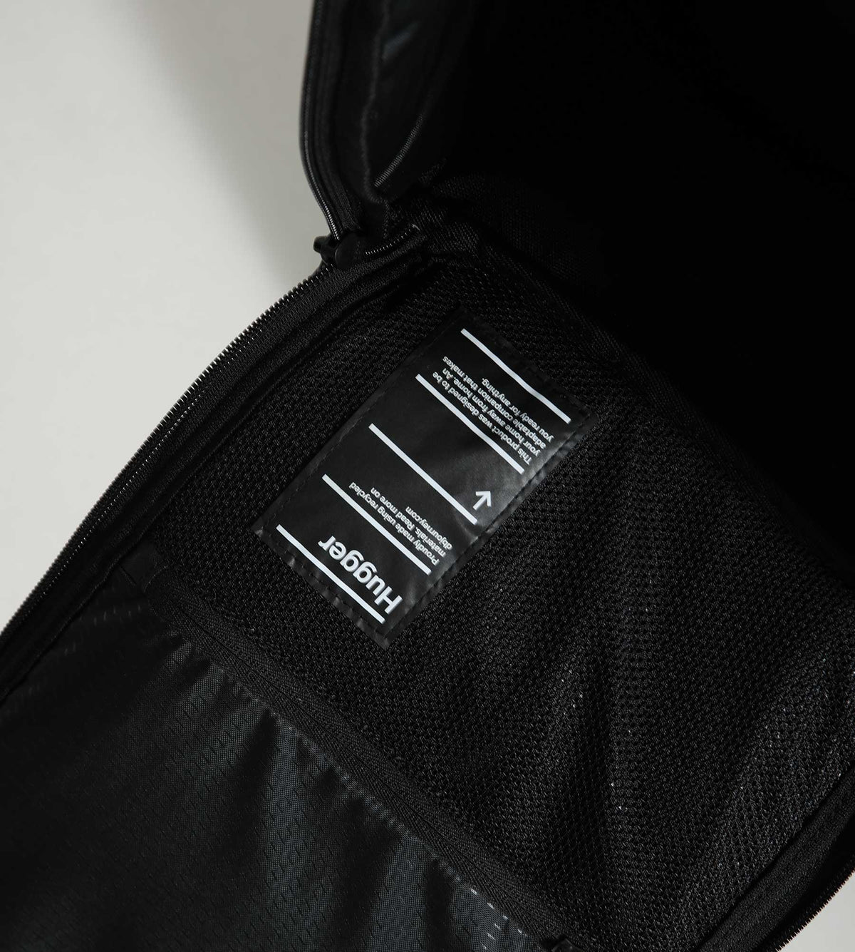 D__b__™ Hugger Backpack 25L Mash Green