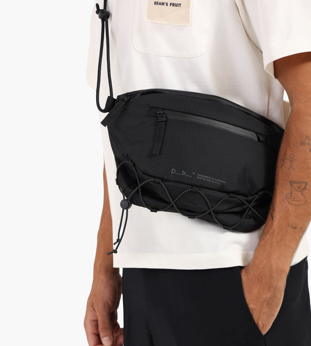 D__b__™ Roamer Pro Sling Bag 6L Black