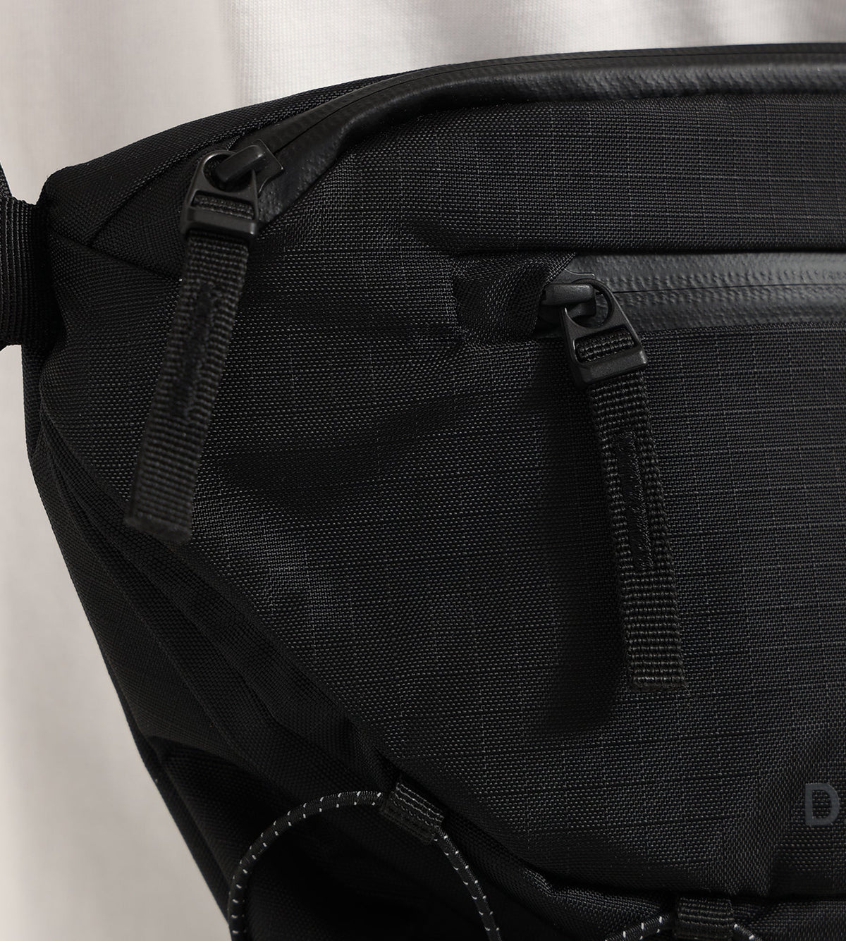 D__b__™ Roamer Pro Sling Bag 6L Black