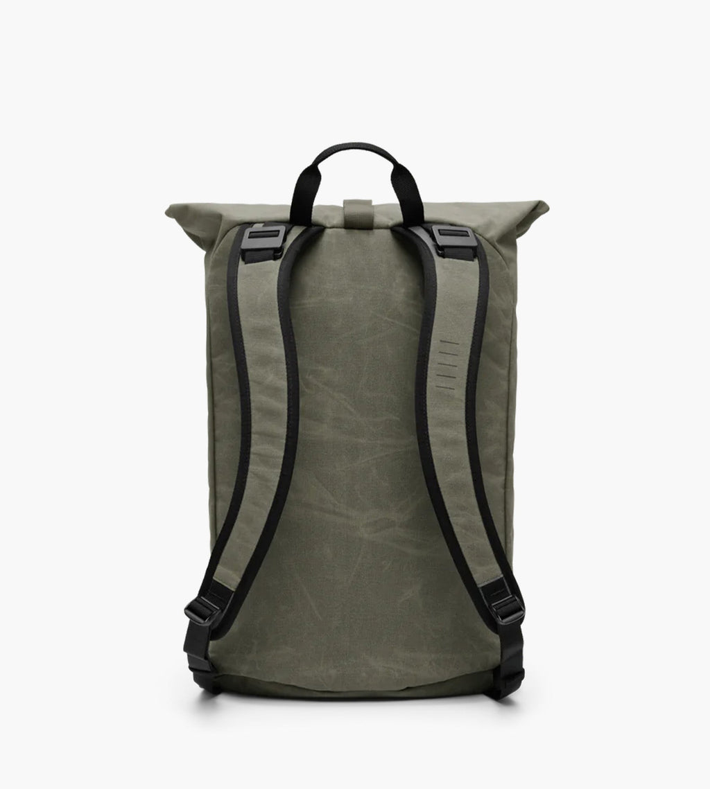 D__b__™ Essential Backpack 12L Forest Green