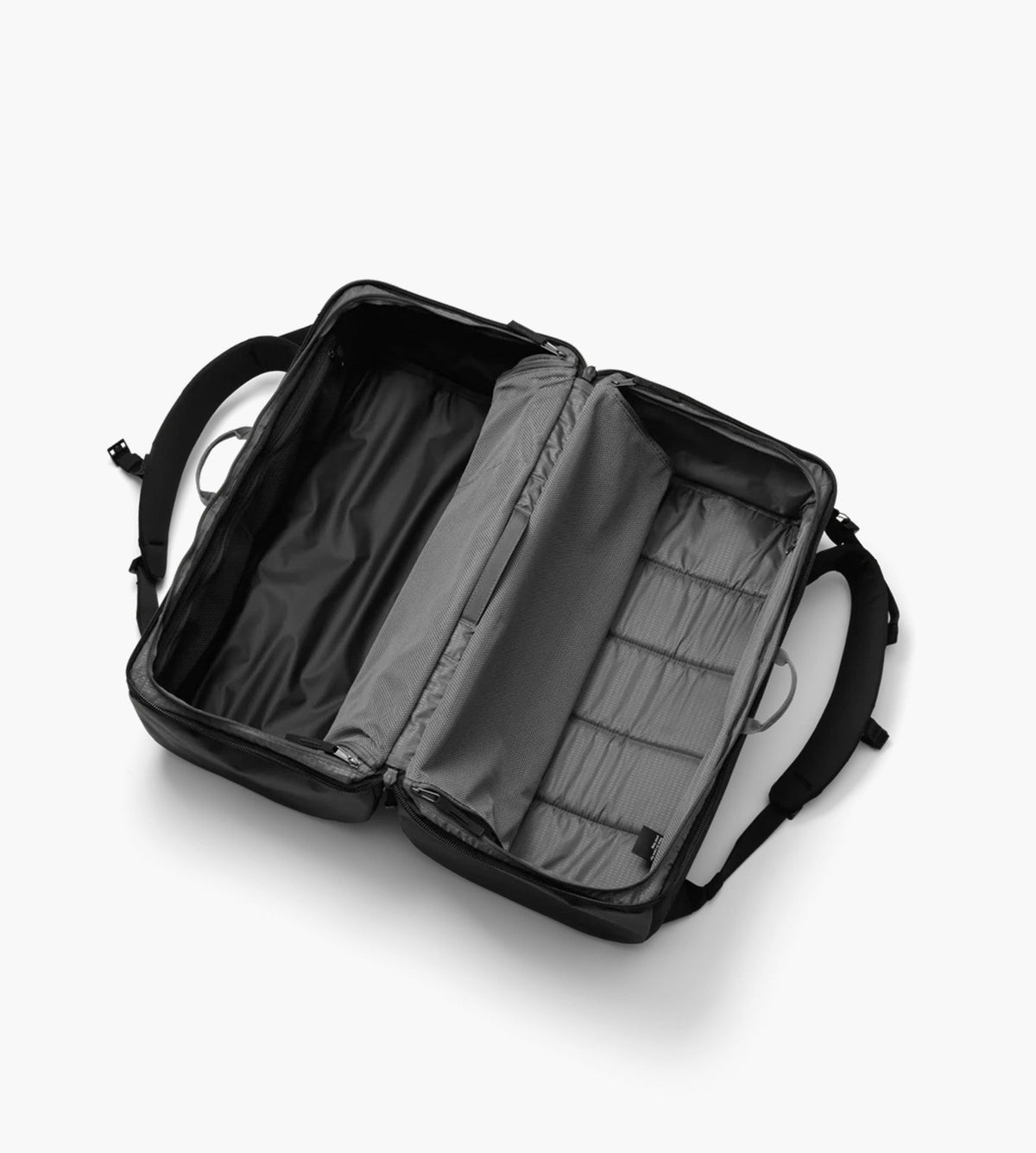 D__b__™ Hugger Organizer Black Out